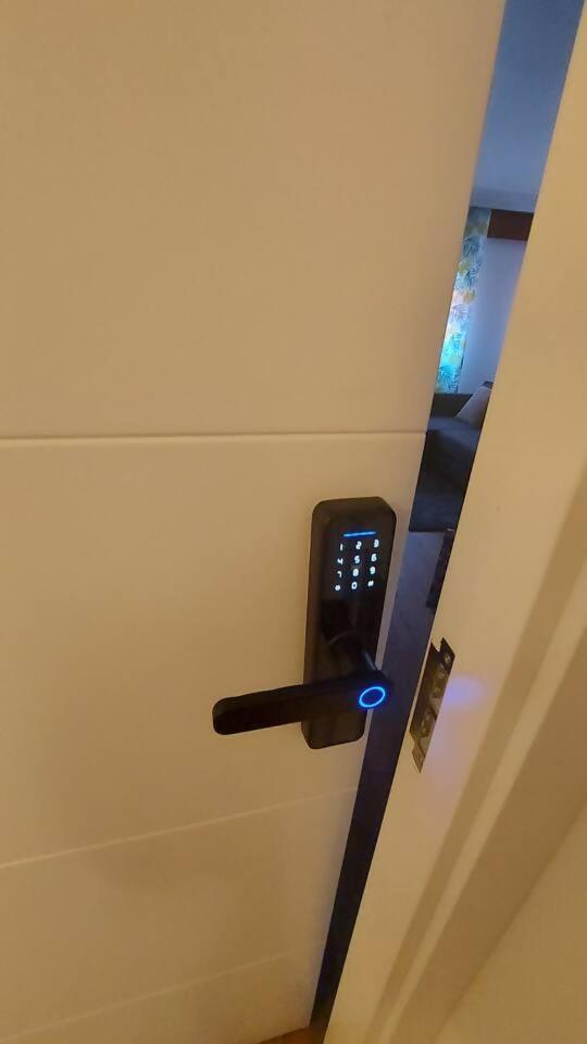 Apartamento Centrico Cerca De La Playa Bueu Bagian luar foto