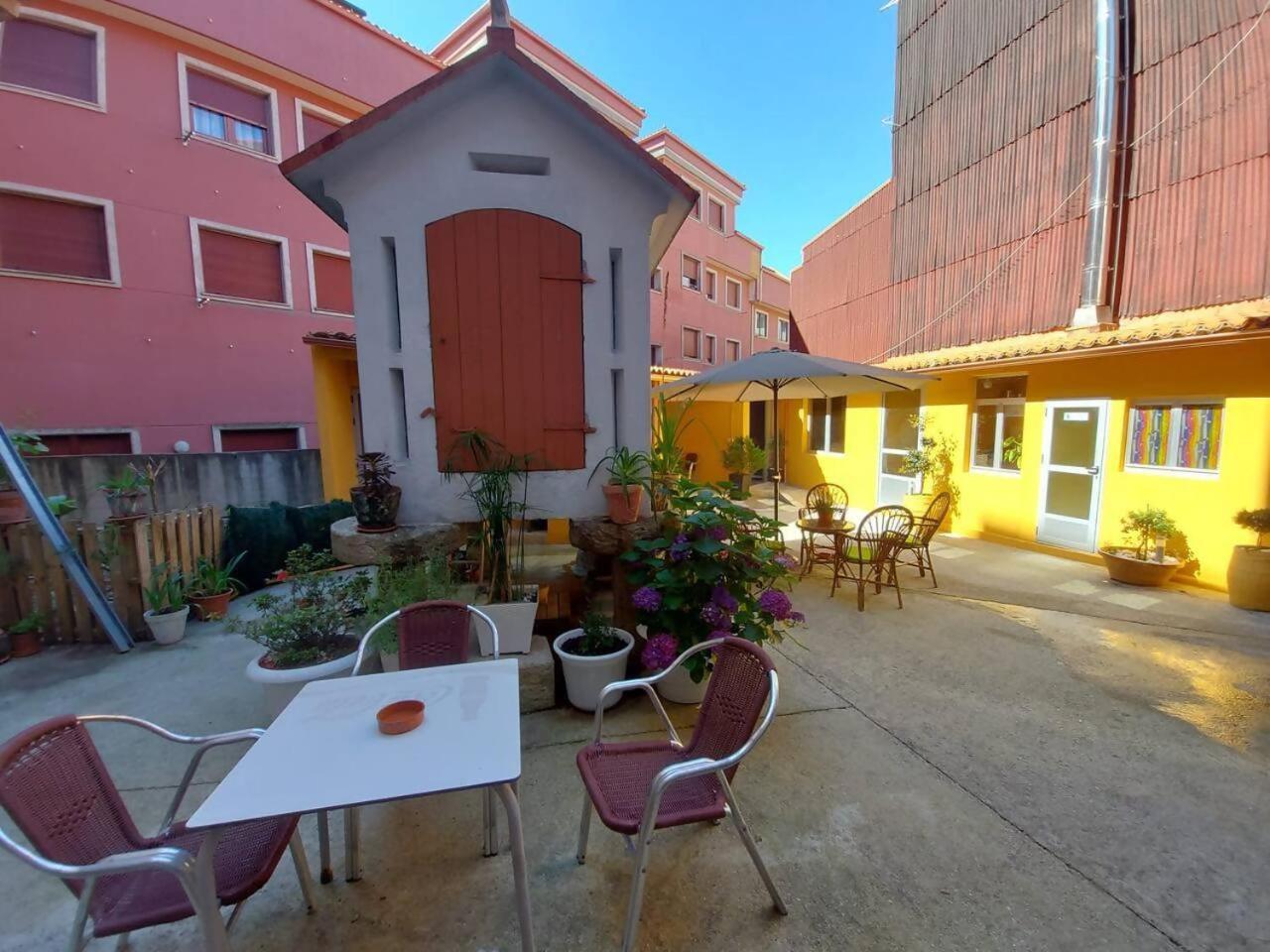 Apartamento Centrico Cerca De La Playa Bueu Bagian luar foto