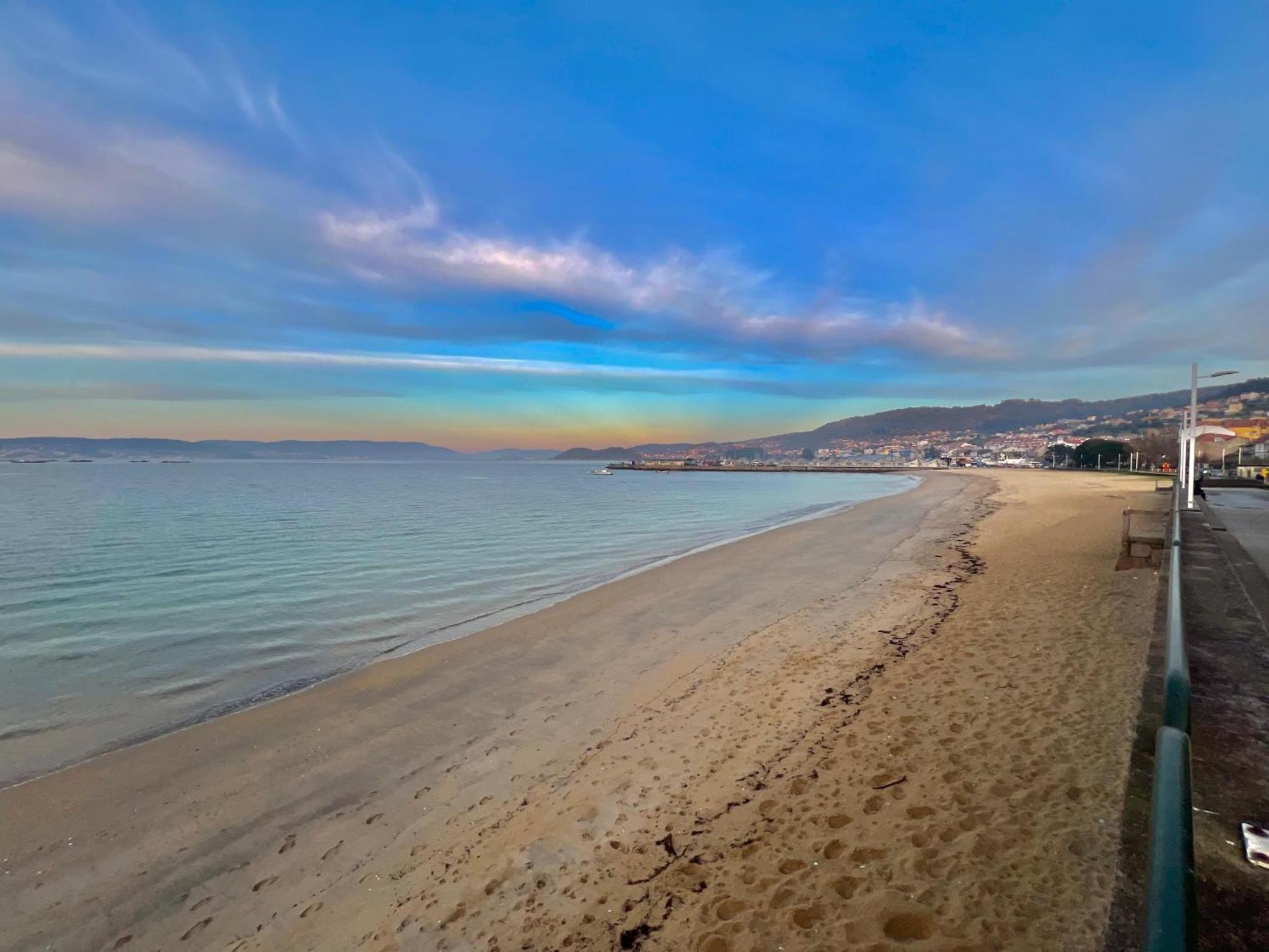 Apartamento Centrico Cerca De La Playa Bueu Bagian luar foto